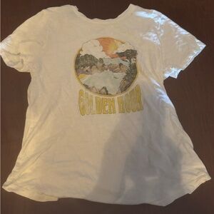 Old navy women’s graphic Tee